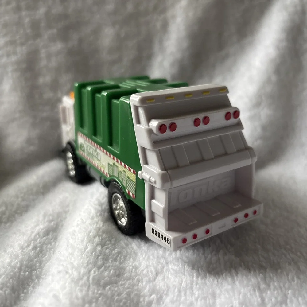 Tonka Metro Green & Clean Garbage Truck with Lights & Sounds Funrise - Working